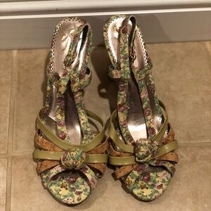 {Poetic License} Floral heels